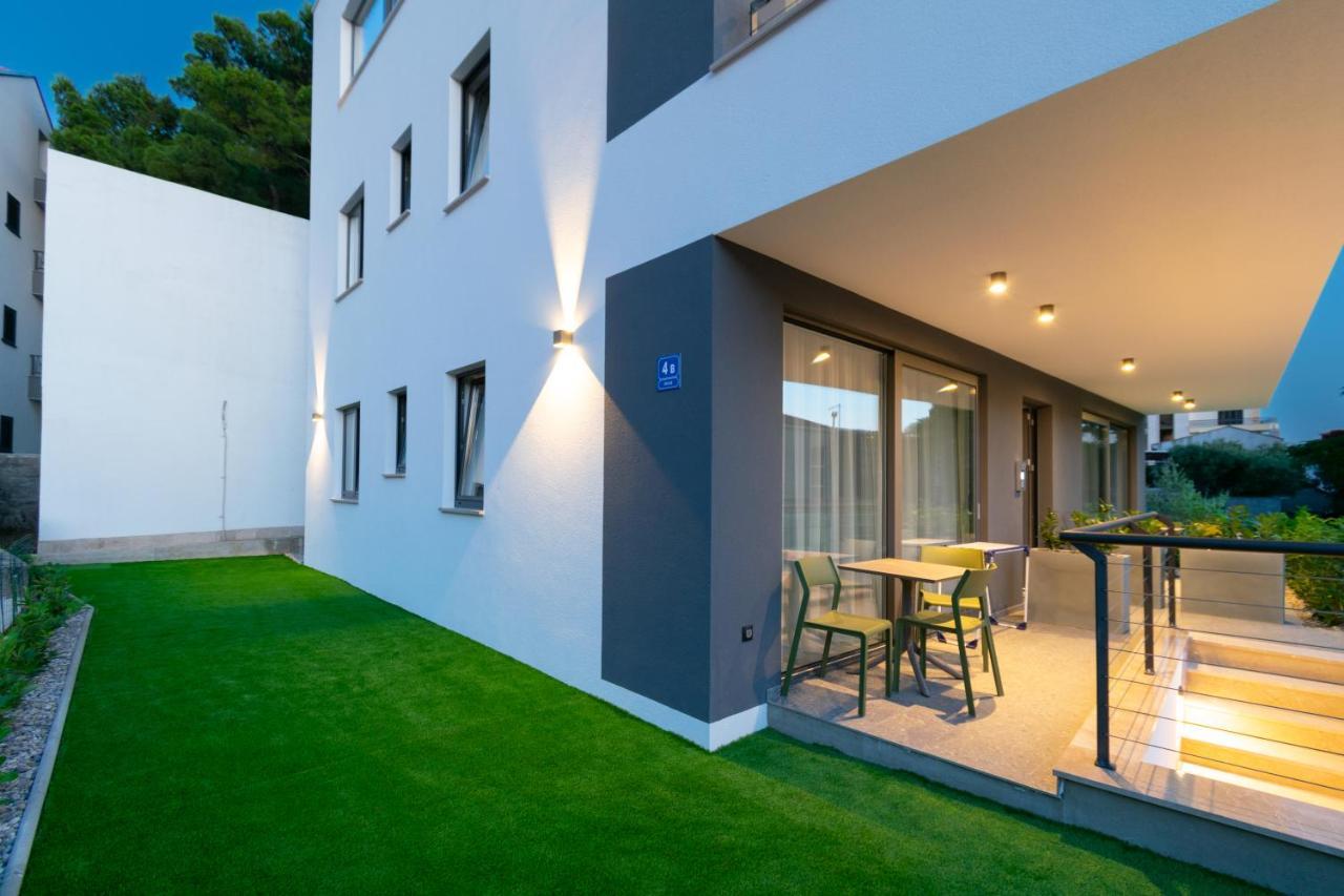 Apartmani Pino Baška Voda Kültér fotó
