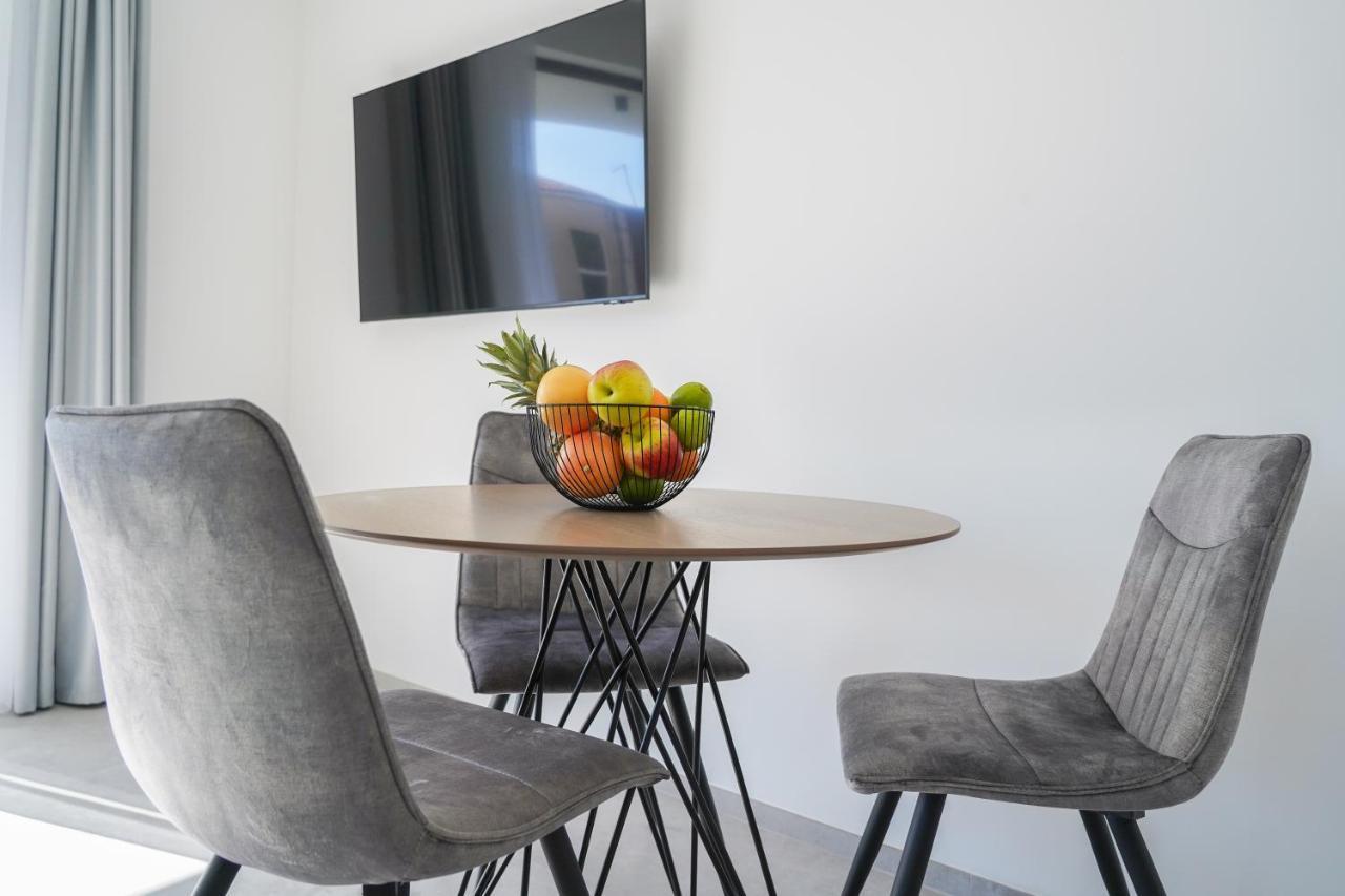 Apartmani Pino Baška Voda Kültér fotó