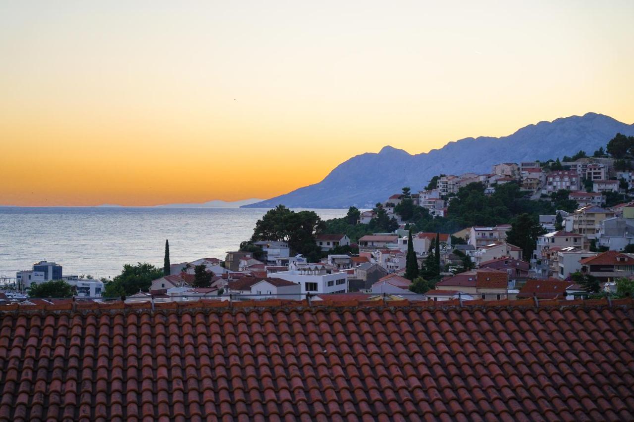Apartmani Pino Baška Voda Kültér fotó