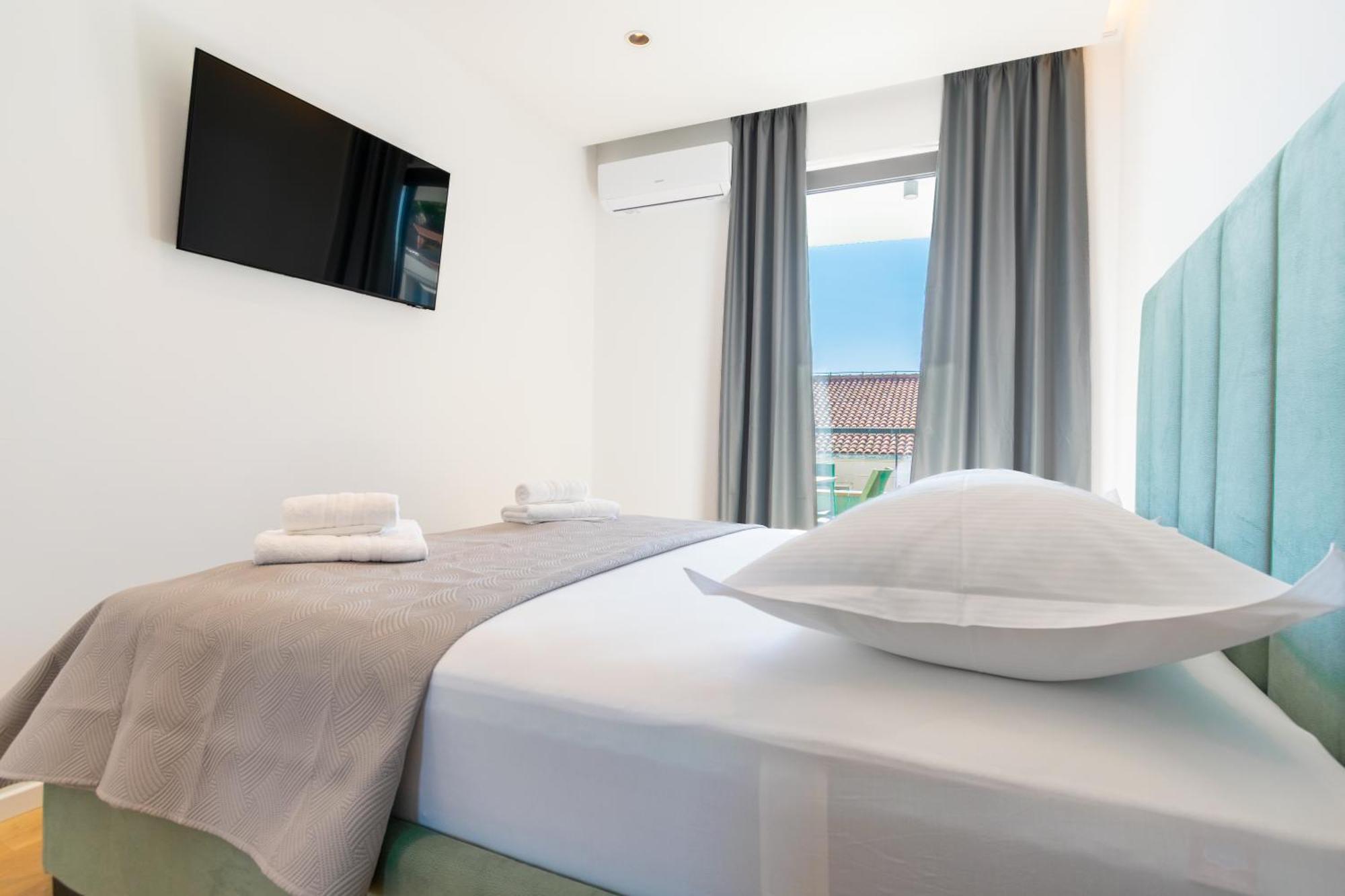 Apartmani Pino Baška Voda Kültér fotó