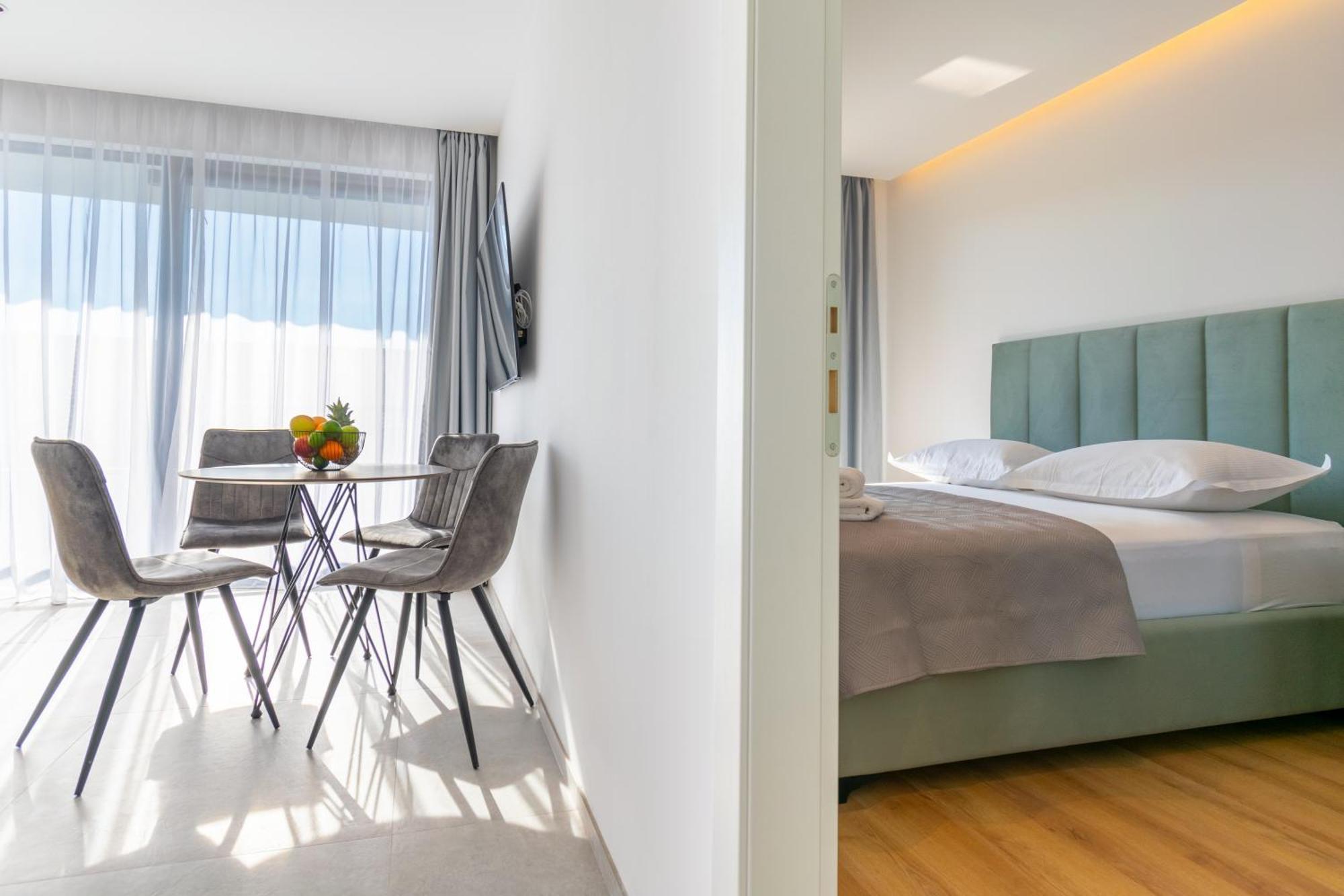 Apartmani Pino Baška Voda Kültér fotó