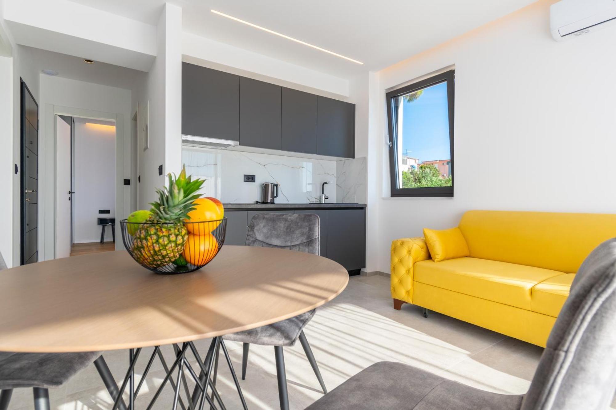 Apartmani Pino Baška Voda Kültér fotó